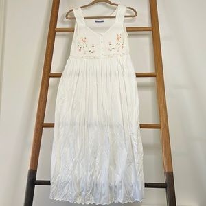 P. Jamas white nightgown